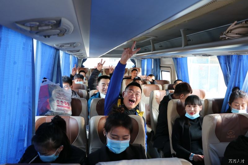 08学员们出发04.JPG